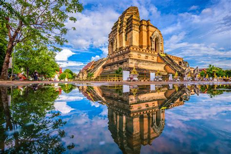 Het Wat Chedi Luang! Een Mythische Ruïne vol Geheimen in Chiang Mai